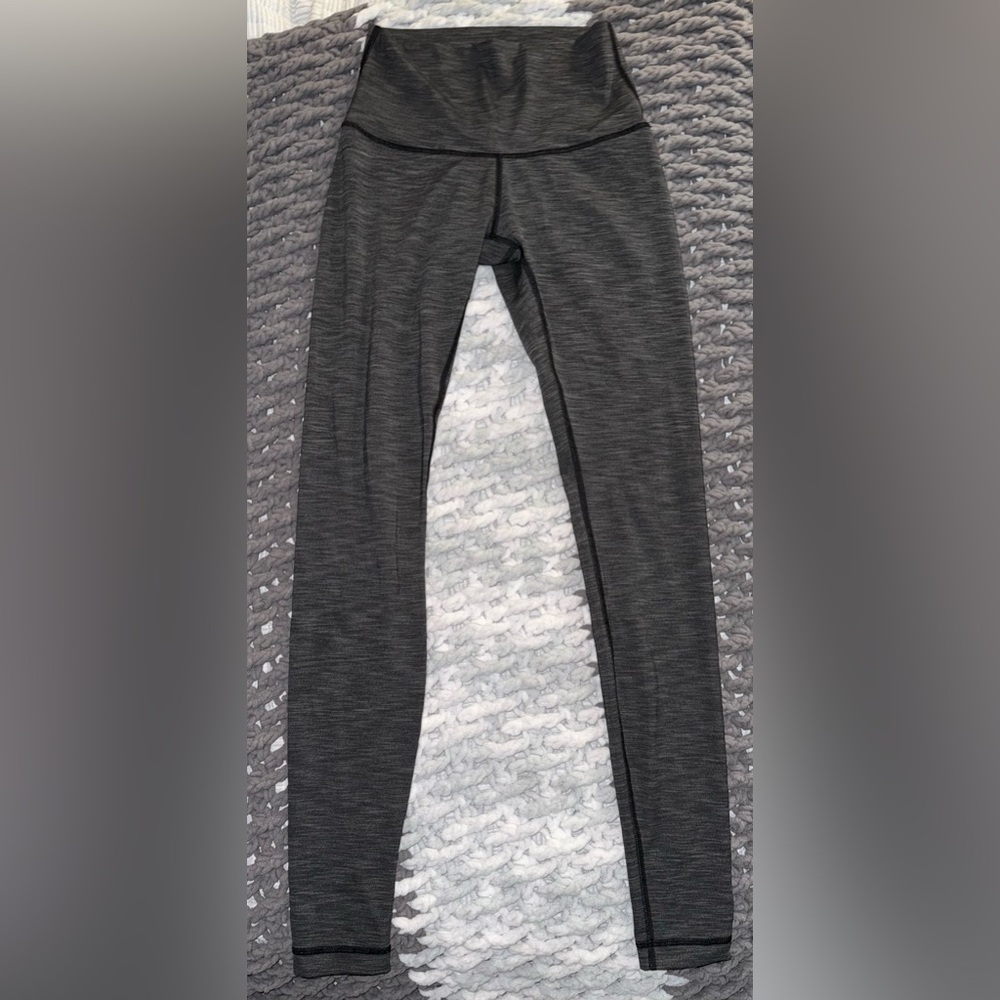 Super cute dark gray lulu lemon leggings